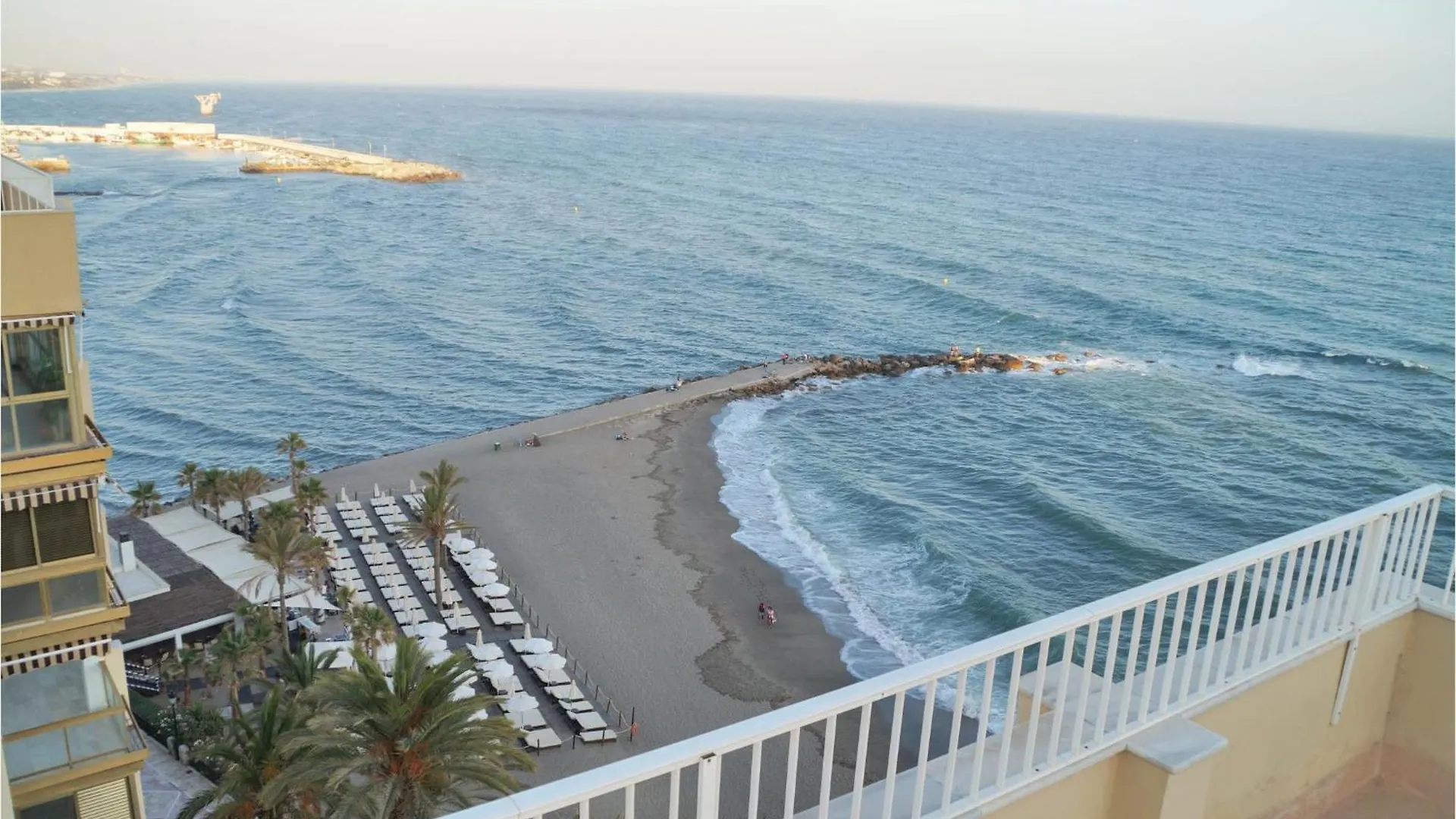 3 Bedroom Lovely Apartment In Marbella 0*,